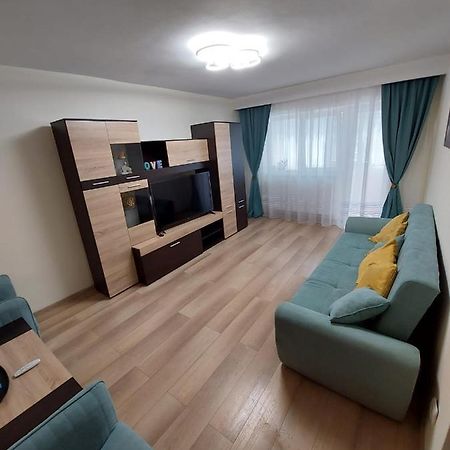 Eugenia Apartament 플로이에슈티 외부 사진