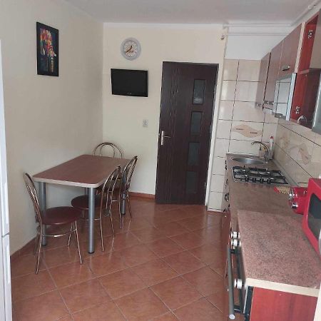 Eugenia Apartament 플로이에슈티 외부 사진